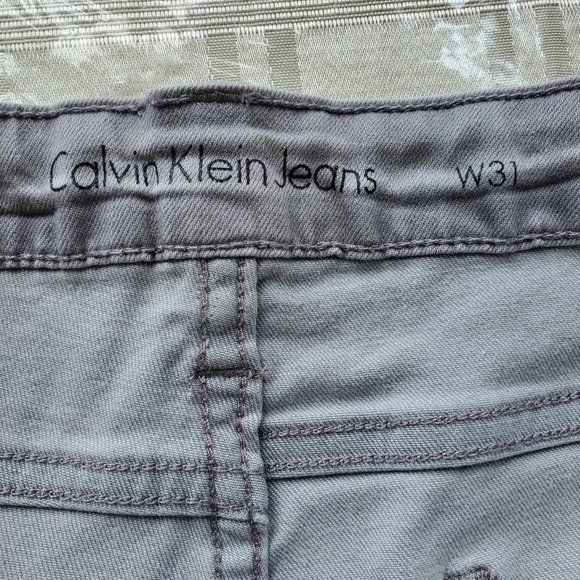 𝅺Calvin Klein Jeans size w31 light grey denim jean shorts - Picture 4 of 11